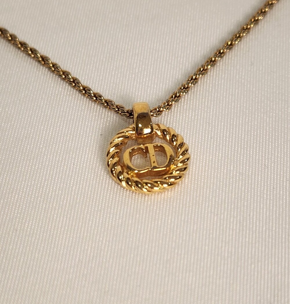 Authentic vintage Christian Dior CD Logo Round Twist Pendant Necklace - Picture 2 of 10
